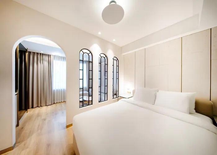 Eliena Gangnam Hotel 4*