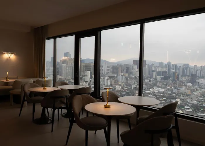 Hotel Eliena Gangnam 4*